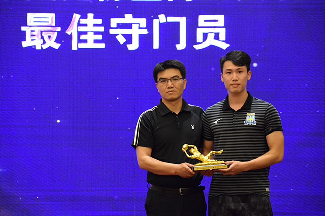 亚运会-中国三人女篮决赛力克蒙古队 勇夺金牌