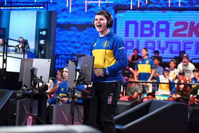 意甲-莱奥双响迪亚斯破门 AC米兰4-0那不勒斯
